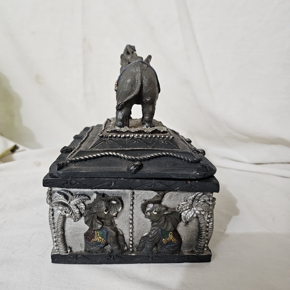 Handpainted Elephant Trinket Jewelry Keepsake Box Resin 6"x4" Eastern Decor - Picture 2 of 6
